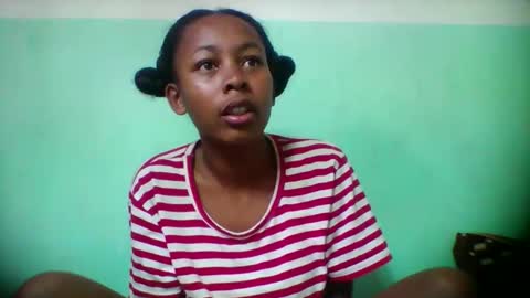 sandra1253099 online show from November 1, 2025, 7:32 am