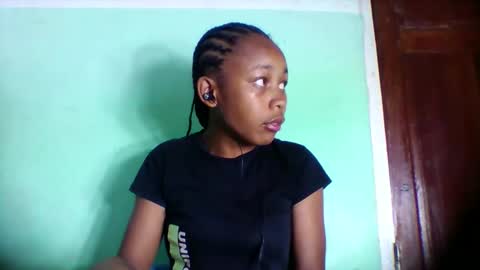 sandra1253099 online show from April 25, 2026, 6:05 am