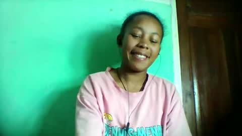 sandra1253099 online show from May 14, 2026, 9:16 am
