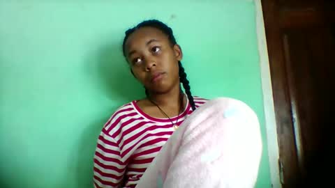 sandra1253099 online show from May 16, 2026, 6:21 am