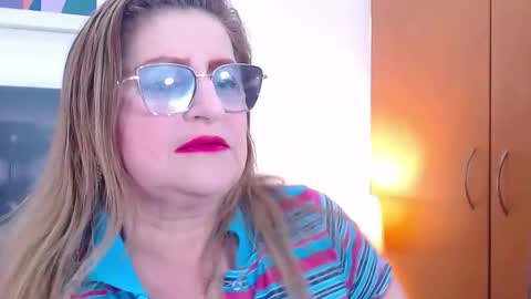 Snapshot of sandra_20_ chatting on October 11, 2025, 10:47 am SANDRA online show from October 11, 2025, 10:47 am