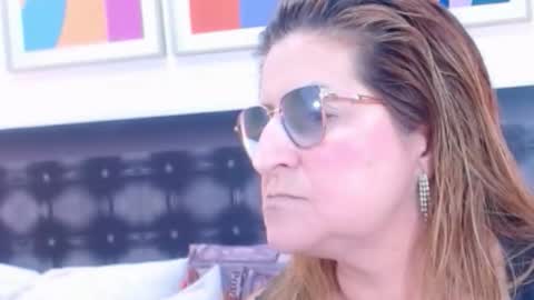 Snapshot of sandra_20_ chatting on November 12, 2025, 10:48 am SANDRA online show from November 12, 2025, 10:48 am