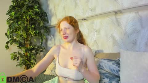 Sandra online show from October 14, 2025, 1:28 am