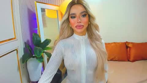 Snapshot of sandra_hornball chatting on December 16, 2025, 9:36 am Sandra Hornball online show from December 16, 2025, 9:36 am