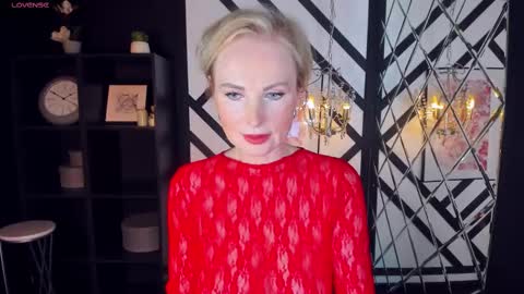 Snapshot of sandra_kind chatting on February 10, 2025, 5:47 am Sandra online show from February 10, 2025, 5:47 am