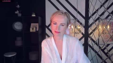 Snapshot of sandra_kind chatting on February 13, 2025, 8:59 am Sandra online show from February 13, 2025, 8:59 am