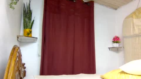 Snapshot of sandra_milly chatting on June 20, 2026, 8:17 am sandra online show from June 20, 2026, 8:17 am