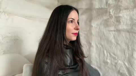 Sandra Schonherz online show from February 18, 2025, 8:27 am