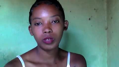 sandrine718 online show from February 12, 2026, 5:57 am