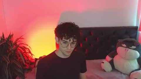 sandro_vitali online show from November 5, 2025, 1:33 pm