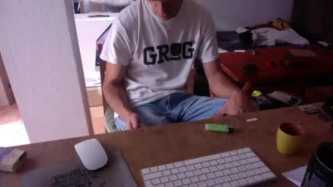 Snapshot of sandropertoni chatting on October 14, 2025, 8:59 am lucas online show from October 14, 2025, 8:59 am