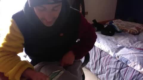 Snapshot of sandropertoni chatting on December 20, 2025, 12:34 pm lucas online show from December 20, 2025, 12:34 pm