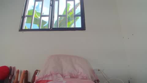 sandy10_vanegas online show from September 29, 2025, 8:46 pm