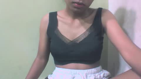 Snapshot of sandy735579 chatting on February 16, 2026, 4:52 am sandy735579 online show from February 16, 2026, 4:52 am