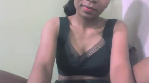 sandy735579 online show from March 16, 2026, 5:44 am