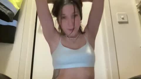 Snapshot of sandysun_shine chatting on November 23, 2025, 9:03 pm Sandy online show from November 23, 2025, 9:03 pm