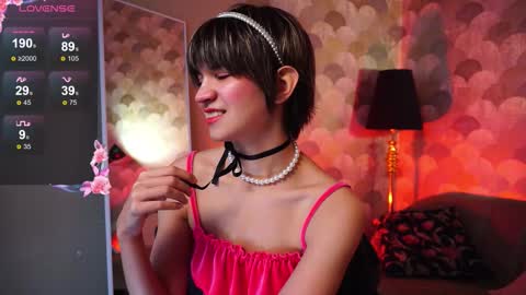 Snapshot of sandzu_ chatting on November 14, 2025, 9:02 pm Viola online show from November 14, 2025, 9:02 pm