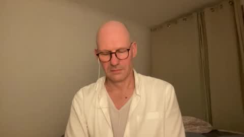 santaclausonice online show from October 25, 2025, 11:21 pm