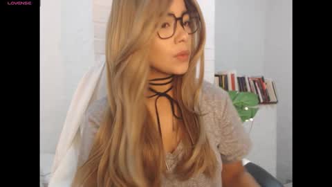 Snapshot of santal_oli chatting on December 1, 2025, 3:11 am secret online show from December 1, 2025, 3:11 am