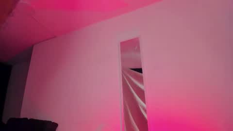 Snapshot of santi__ferrer chatting on November 7, 2025, 6:57 am Santi Ferrer online show from November 7, 2025, 6:57 am