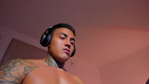 Santi Ferrer online show from May 22, 2026, 2:19 am