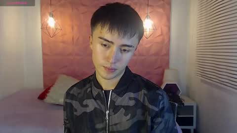 santi_fabulous online show from March 6, 2025, 3:13 am