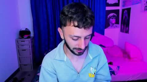 Snapshot of santi_mateo chatting on May 14, 2026, 6:09 am Santi online show from May 14, 2026, 6:09 am