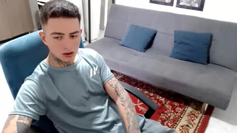 santi_ss online show from December 15, 2025, 4:00 pm