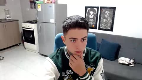 Snapshot of santi_ss chatting on January 7, 2026, 2:47 am santi_ss online show from January 7, 2026, 2:47 am