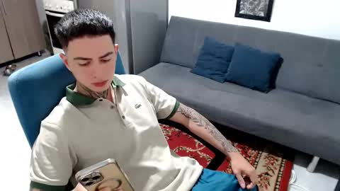 Snapshot of santi_ss chatting on January 12, 2026, 1:38 pm santi_ss online show from January 12, 2026, 1:38 pm