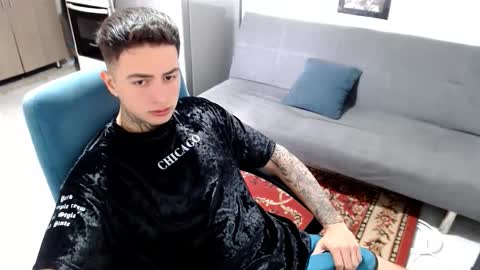 Snapshot of santi_ss chatting on January 16, 2026, 3:27 pm santi_ss online show from January 16, 2026, 3:27 pm