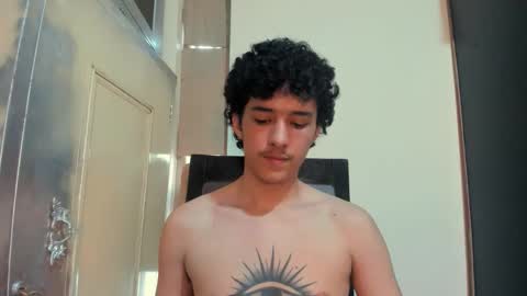 Snapshot of santi_twink19 chatting on November 29, 2025, 9:29 pm santi_twink19 online show from November 29, 2025, 9:29 pm