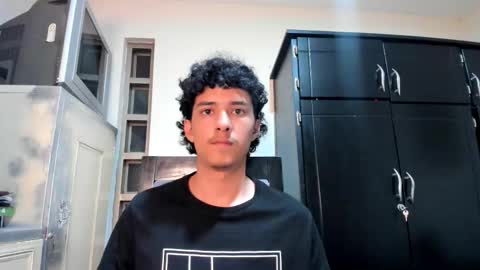 Snapshot of santi_twink19 chatting on February 3, 2026, 6:22 am santi_twink19 online show from February 3, 2026, 6:22 am