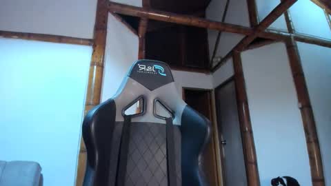 Snapshot of santi_twink19 chatting on February 10, 2026, 9:13 am santi_twink19 online show from February 10, 2026, 9:13 am