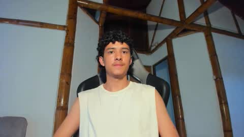 Snapshot of santi_twink19 chatting on February 10, 2026, 10:03 pm santi_twink19 online show from February 10, 2026, 10:03 pm