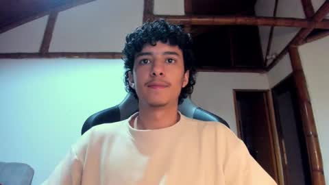 Snapshot of santi_twink19 chatting on March 2, 2026, 5:08 am santi_twink19 online show from March 2, 2026, 5:08 am