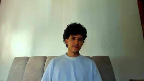 santi_twink19 online show from June 9, 2026, 8:53 pm