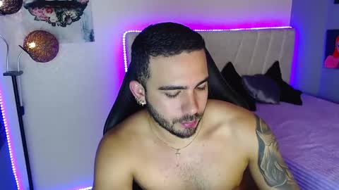 Snapshot of santiago_ferrerxx chatting on May 21, 2026, 12:50 am santiago_ferrerxx online show from May 21, 2026, 12:50 am