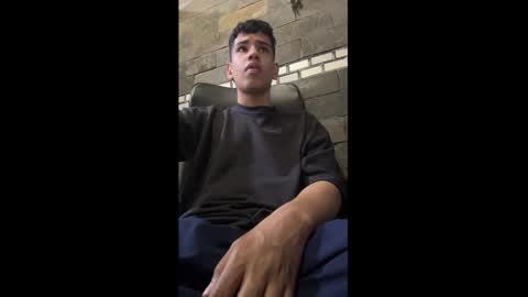 Snapshot of santiago_foxx chatting on October 31, 2025, 8:54 pm santi online show from October 31, 2025, 8:54 pm