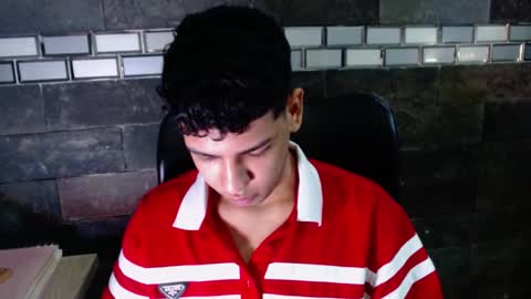 Snapshot of santiago_foxx chatting on November 8, 2025, 9:35 pm santi online show from November 8, 2025, 9:35 pm