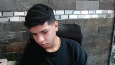 Snapshot of santiago_foxx chatting on November 10, 2025, 2:38 pm santi online show from November 10, 2025, 2:38 pm