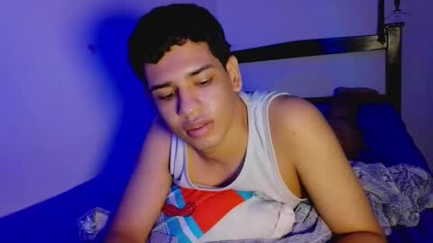 Snapshot of santiago_foxx chatting on February 1, 2026, 7:18 am santi online show from February 1, 2026, 7:18 am