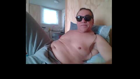 santiago_n online show from July 28, 2026, 2:13 pm