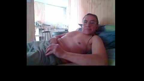santiago_n online show from July 30, 2026, 2:49 pm