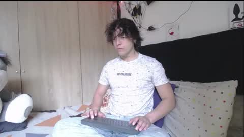 Snapshot of santii_rose chatting on June 21, 2026, 4:42 pm Santii online show from June 21, 2026, 4:42 pm