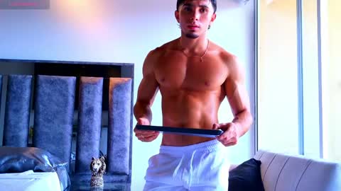 Santiago Seans online show from May 31, 2026, 6:09 pm