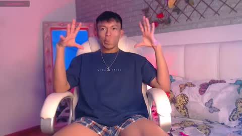 Snapshot of santinaugthy chatting on December 16, 2025, 2:49 am santi online show from December 16, 2025, 2:49 am