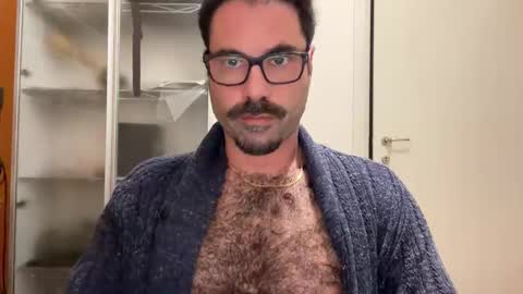 Snapshot of santopelo chatting on December 16, 2025, 2:33 pm santopelo online show from December 16, 2025, 2:33 pm