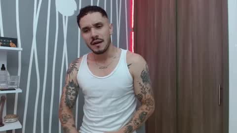 Snapshot of santti_torres chatting on November 29, 2025, 5:32 am Santy Torres online show from November 29, 2025, 5:32 am