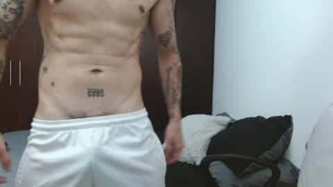 Snapshot of santti_torres chatting on May 19, 2026, 1:56 am Santy Torres online show from May 19, 2026, 1:56 am
